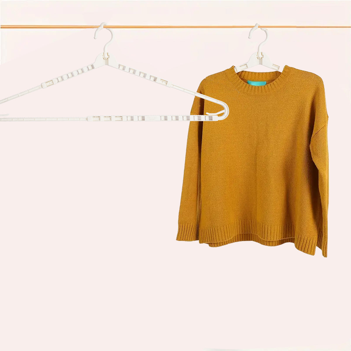 Expandable Hangers for Clothes with 360° Rotating Hook